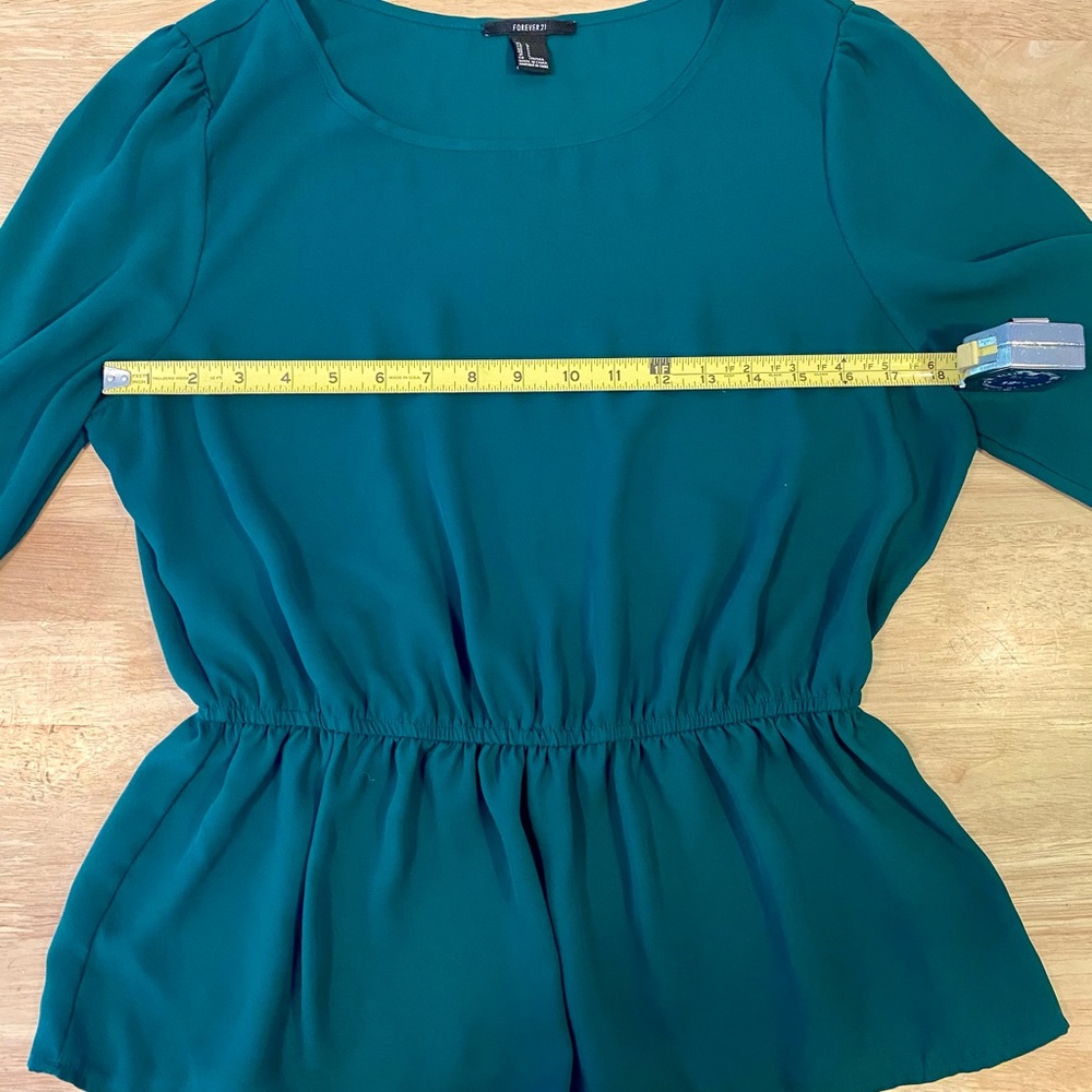Forever 21 green blouse - Picture 3 of 6